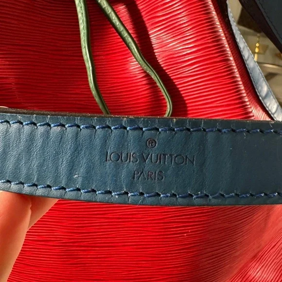 Louis Vuitton LV Shoulder Bag Noe Red Epi - Picture 6 of 15